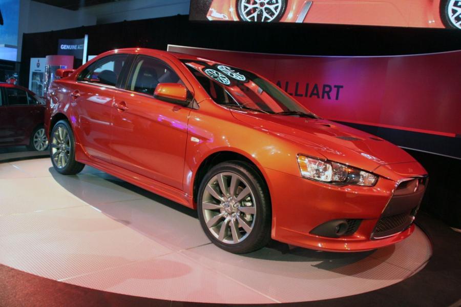  Mitsubishi Lancer Ralliart 2009 года  (фото 8 из 19)